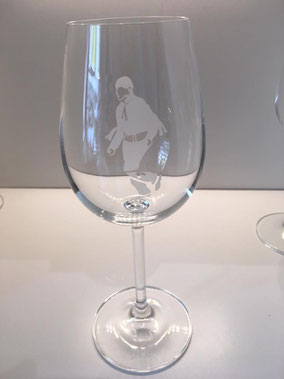 Verre à vin en cristal - décor homme blanc