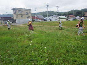 駐車場草刈ボランティア