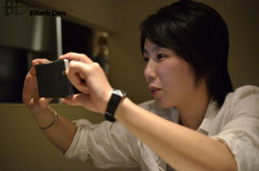 何かを撮る河原千尋プロ（JPBA）