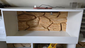 Eins der 120x60x57cm Terrarien