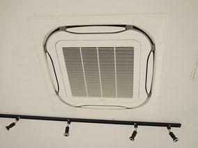 AIR CONDITIONER(2台) 冷房・暖房