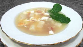 Sopa de puchero con hierbabuena