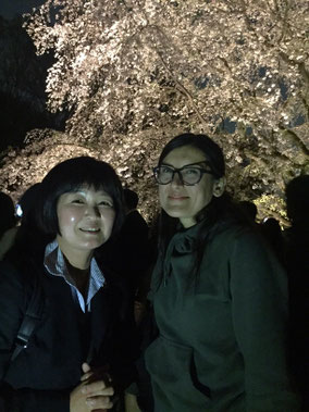 3/27 チリ大学血液内科医師のマルセラ・エスピノーザ先生と六義園の夜桜見物へ。 1月から本学血液内科で短期研修され、今週帰国予定です。