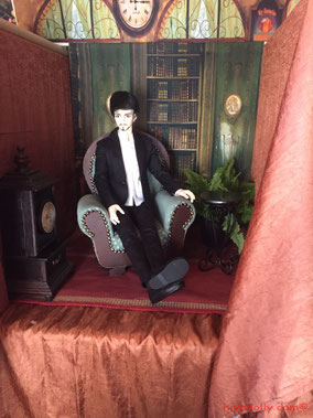 Iplehouse SID Lee in the Library setting