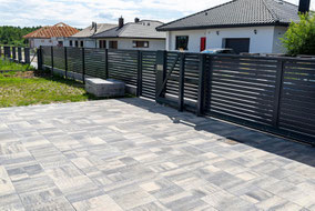 Gartengestaltung Terrassenbau Zaunbau Rollrasenverlegung Gartenpflege Heckenschnitt Baumpflege Baumfällung LüneGrün