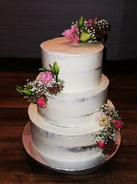 Hochzeitstorten Konz Trier Saarburg Cupkake Cake Seminaked Nakedcake Torte Motivtorte Kuchen