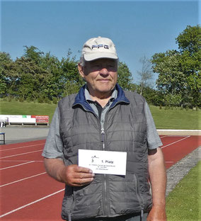 1. Platz Karl-Heinz Cornils - Boule-Terrier Viöl