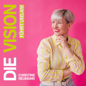 Christine Neumann auf dem Podcast-Cover