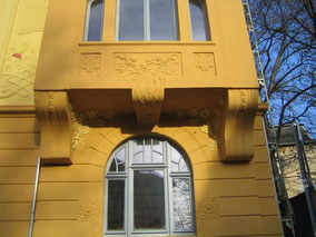 Sanierung, Restaurierung einer Fassade, Gold'n art Wiesbaden/Eisenberg