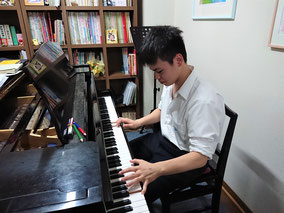 年長～高校３年までピアノを楽しく弾きました！