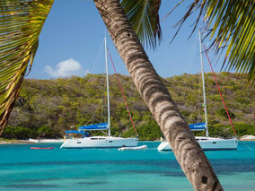 MAG Lifestyle Magazin Reisen Urlaub Reisen Yachtcharter, mit der privaten Yacht auf den Spuren von James Bond zu den schönsten Filmkulissen in der Karibik und im Mittelmeer 