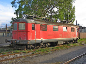 Die Schweizer SBB CFF Re 4/4 10032 am ehemaligen Wiener Südbahnhof