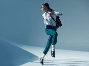 So kreieren Damenhosen von Vero Moda den perfekten femininen  Look - Style zeigt Bein 