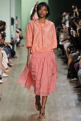 peach echo, color de moda, tendencia 2016, primavera 2016