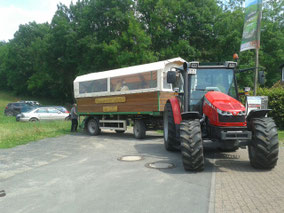 Fahrt mit dem Planwagen 