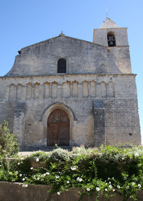 Bild: Eingangsportal der Kirche Notre-Dame-de-Pitié in Saignon, Vaucluse