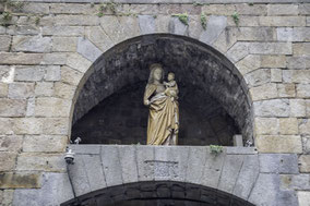 Bild: Figur im Le Grande Port de Saint-Malo 