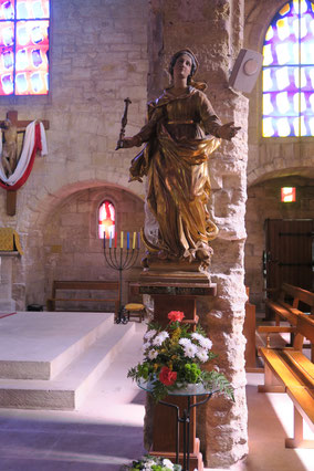 Bild: Im Inneren der Église Notre-Dame-des-Sablones in Aigues Mortes 