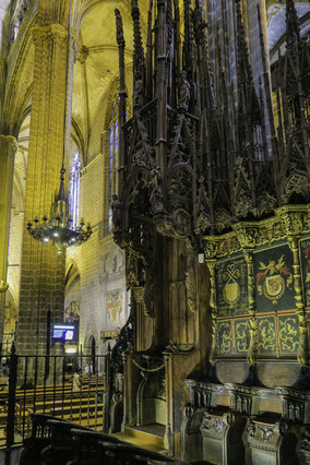 Bild: Chorgestühl in der Catedral de Santa Eulàlia, Barcelona 