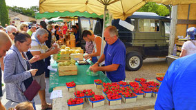 Bild: Markt in Coustellet