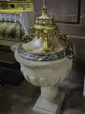 Bild: Taufbecken in der Église Saint-Médard de Bœrsch in Bœrsch 