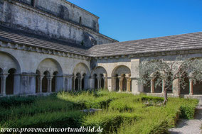 Bild: Kathedrale Notre-Dame-de-Nazareth in Vaison-la-Romain mit Kreuzgang 