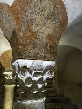 Bild: Fresken in der Krypta in der Cathédrale Notre-Dame de Bayeux