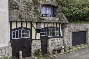 Bild: Reetgedecktes Fachwerkhaus  in Veules-les-Roses, Normandie