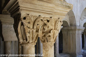 Bild: Kathedrale Notre-Dame-de-Nazareth in Vaison-la-Romain mit Kreuzgang 