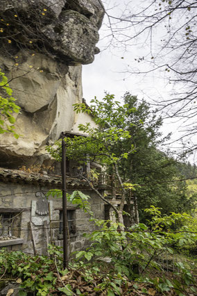 Bild: Wanderung zur Chapelle Notre-Dame in den Sandsteinformationen Les grès d’Annot in Annot