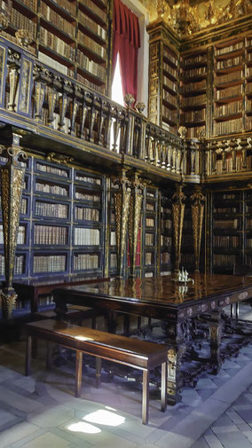 Bild: Biblioteca Joanina in der Universität Coimbra 