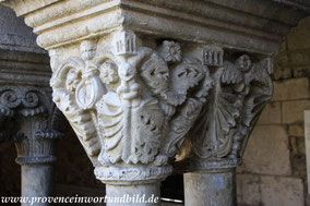 Bild: Kathedrale Notre-Dame-de-Nazareth in Vaison-la-Romain mit Kreuzgang 