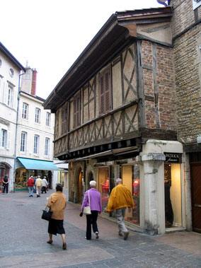 Bild: Fachwerkhaus in Bourg-en-Bresse, Frankreich