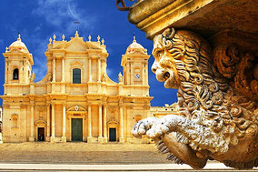 Noto Private Tour from Syracuse