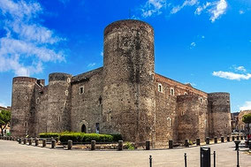 Catania Private Walking Tour from Messina, Catania or Taormina Ursino Castle