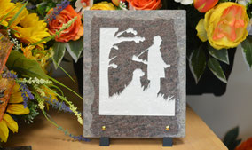 gravure-funeraire-blanc-chasse-chasseur-chien-bois-fusil