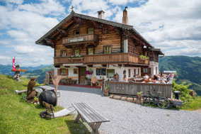 Urlaub Vater Sohn Wochenende Tirol Kitzbühel Vater Sohn Männers Alpen Blumen Almen Wiesen 
