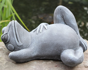 Frosch Teichfigur liegend Stein
