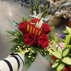 Bouquet 5 rosas con pick 30€