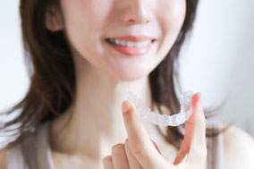 マウスピース矯正（透明で生活に溶け込みやすい）