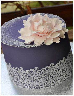 torta cake design con pizzo barocco