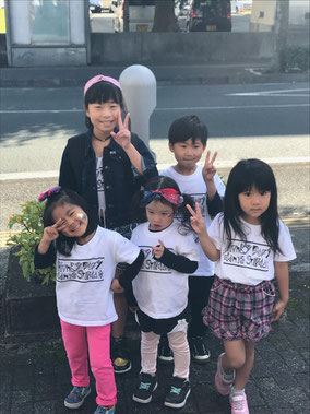 2019年熊本楠コミュニティセンター文化祭　かわいい子供たちのダンスでお客さんも喜んでます