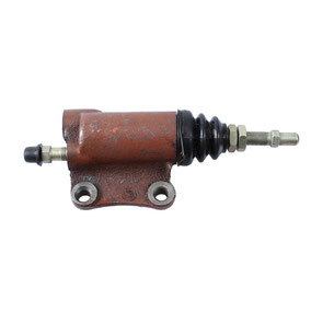 21Р-1602510 Kupplungsnehmerzylinder Kupplungszylinder unten GAZ 21 Wolga. Clutch slave cylinder GAS 21 Volga. Цилиндр сцепления рабочий ГАЗ 21 Волга.