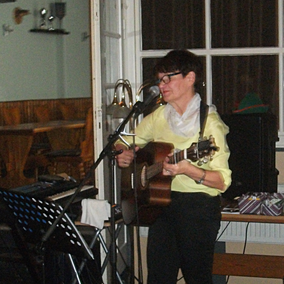 Siegi Wilke auf einem Konzert bei der Niegripper Volkssolidarität 2017