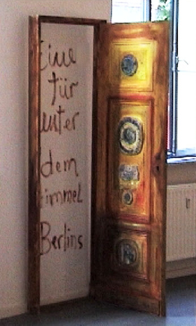 Sculpture "Eine Tür unter dem Himmel Berlins" 2001