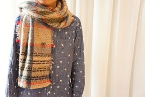 ざっくりとストールのように使うことも