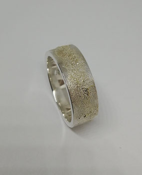 GOLD-DUST-RING 8 mm 260 euro