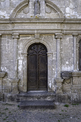 Bild: Beinhaus des umfriedeten Pfarrbezirkes in Lampaul-Guimiliau 