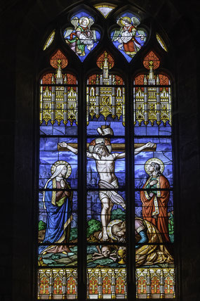 Bild: Buntglasfenster der Stiftskirche "Collégiale Saint-Aubin in Guérande in der Bretagne 