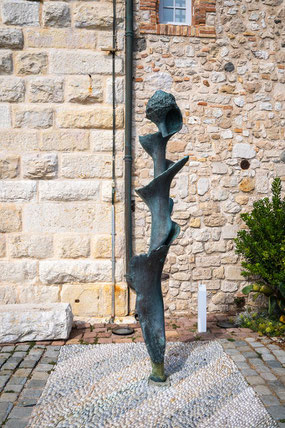 Bild: Die große Spirale von Germaine Richier im Musée Picasso in Antibes 